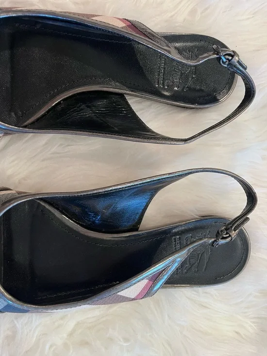 Burberry 38 Pewter Metallic Nova Check Sling-Back Peep-Toe Flats - Picture 5 of 11